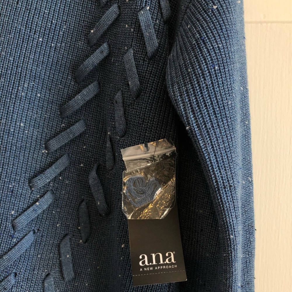 Ana sweater - Picture 3 of 5